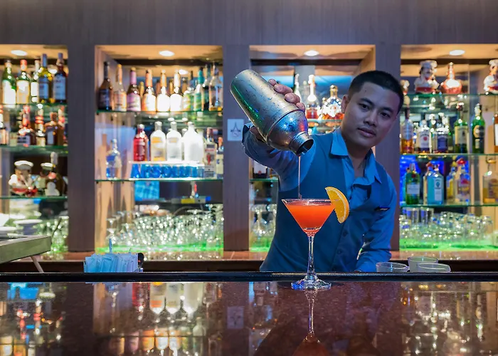 Hotel The Emerald Ratchada 5*