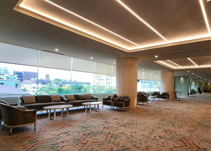Hotel The Emerald Ratchada