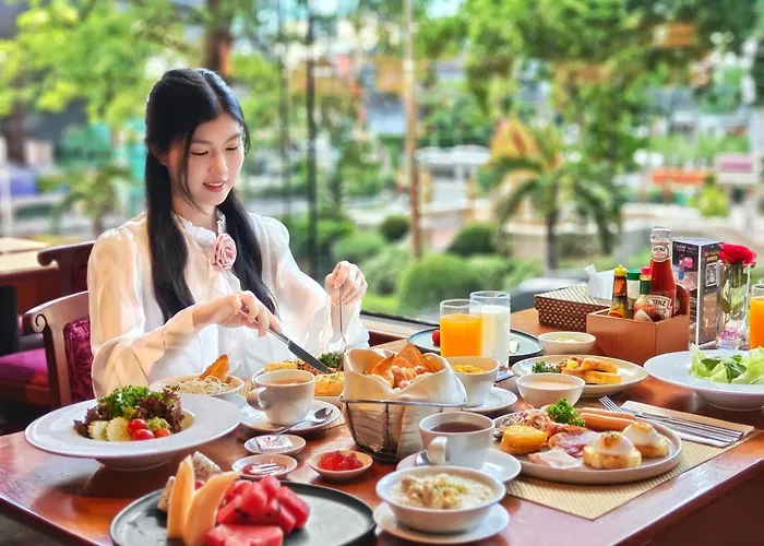 Hotel The Emerald Ratchada 5*