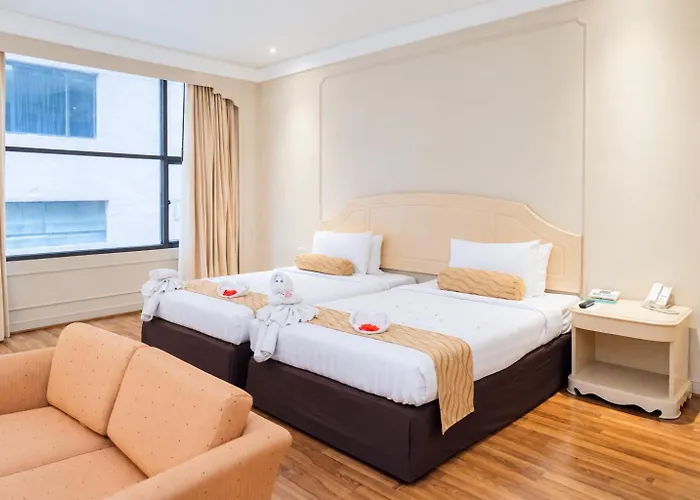 Hotel The Emerald Ratchada 5*