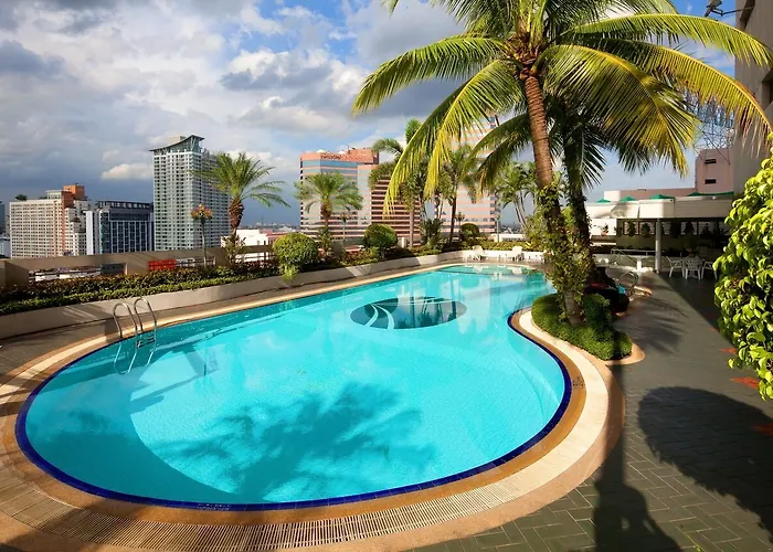Hotel The Emerald Ratchada